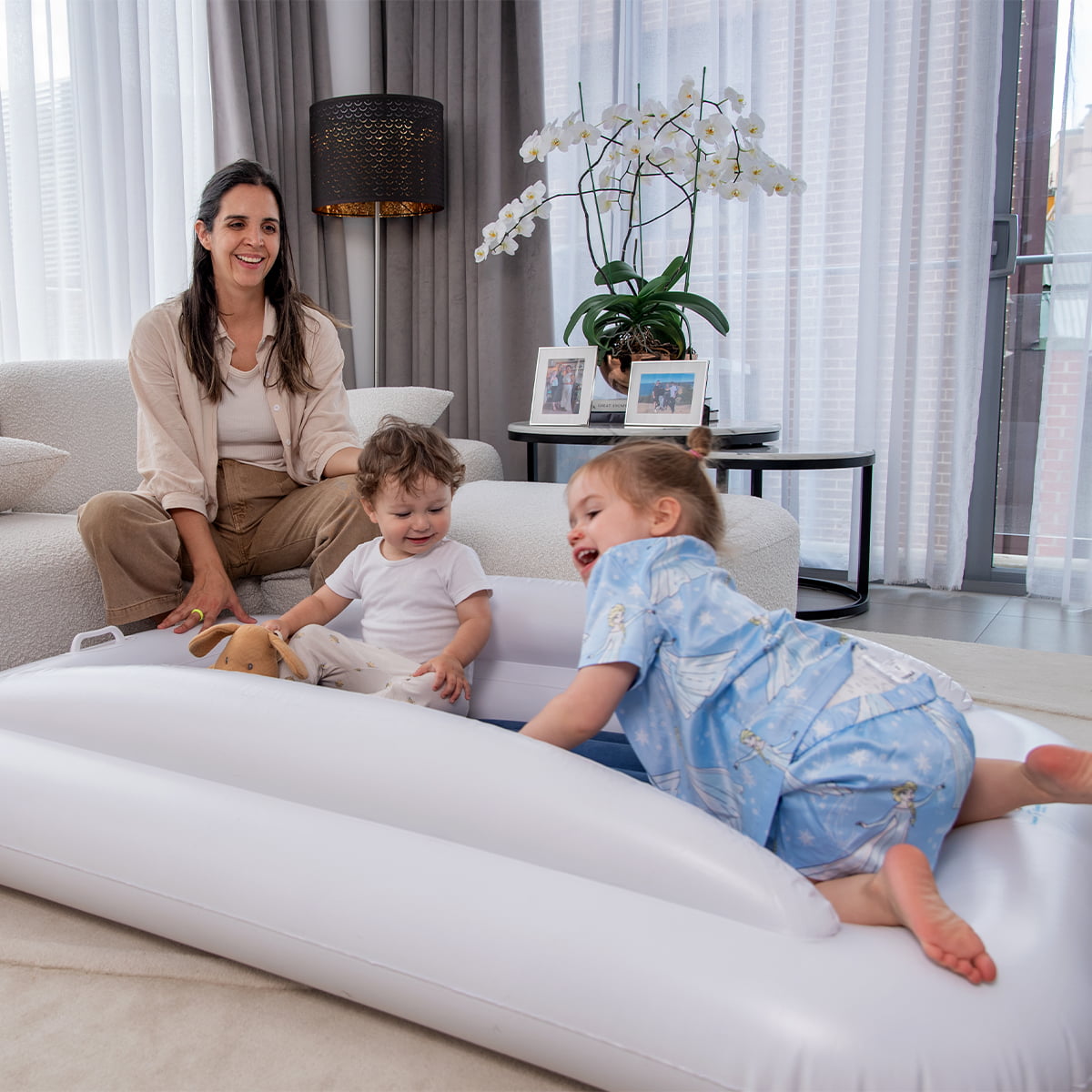 Snoozy Monkey Inflatabe Toddler Travel Bed with Safety Bumpers - Image 2