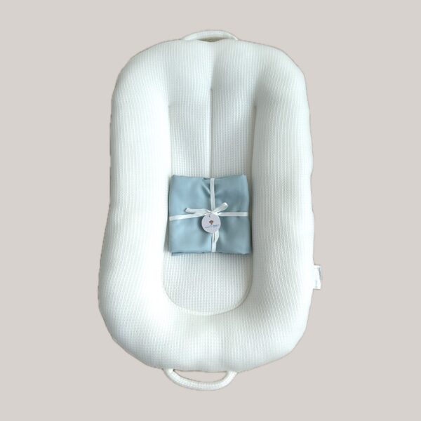 NewBorn baby lounger / Blue Cover