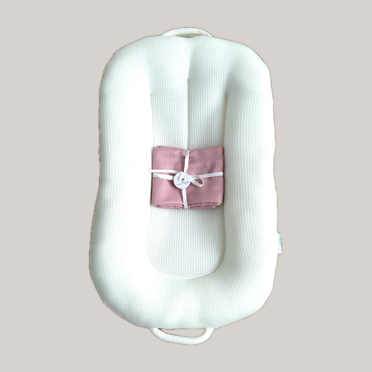 NewBorn baby lounger / Pink Cover
